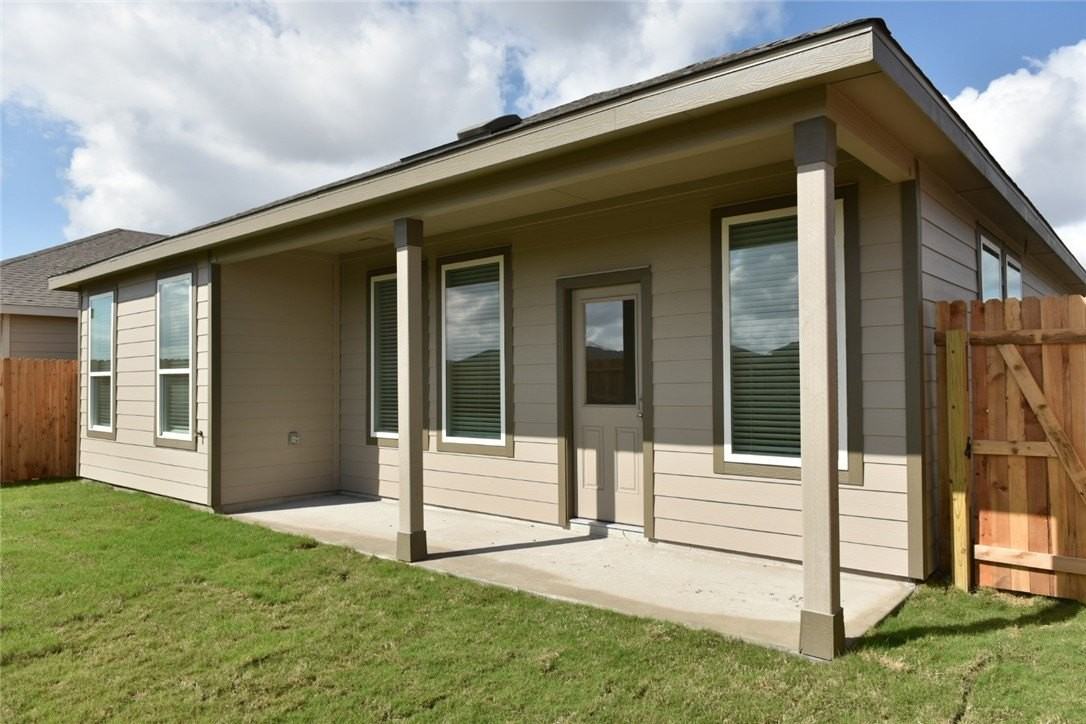 2826 Westeros St - Photo 2 of 19