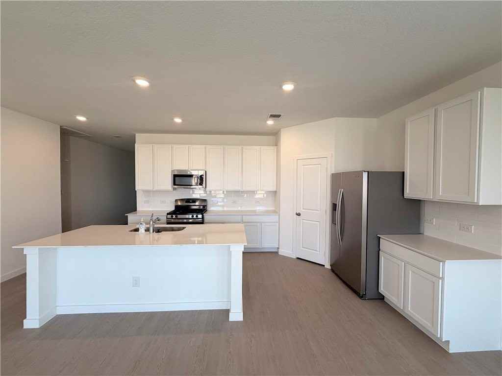 2826 Westeros St - Photo 5 of 19