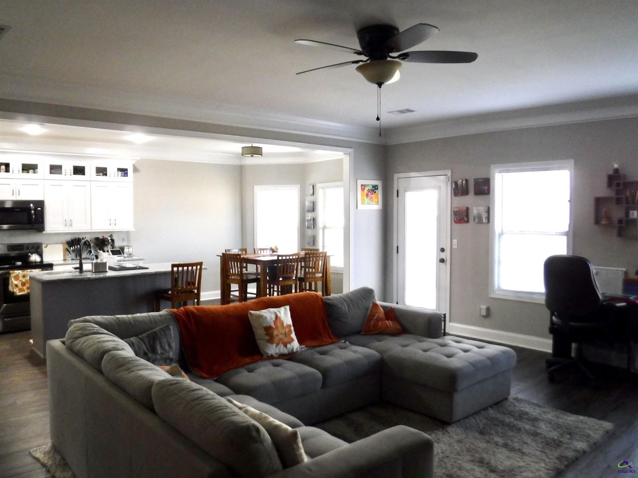 201 Deven Ct - Photo 7 of 26