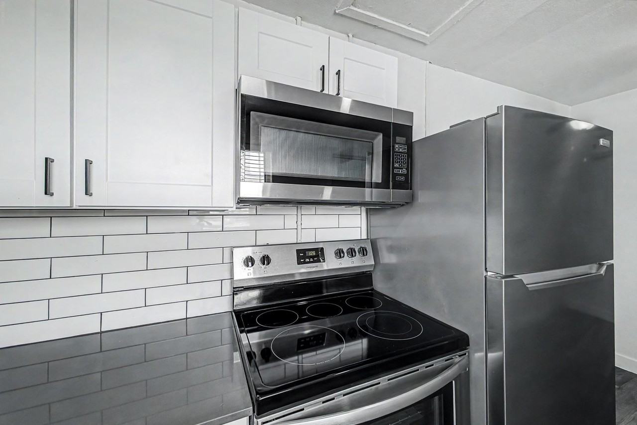 2706 W Missouri Ave #01 - Photo 5 of 25