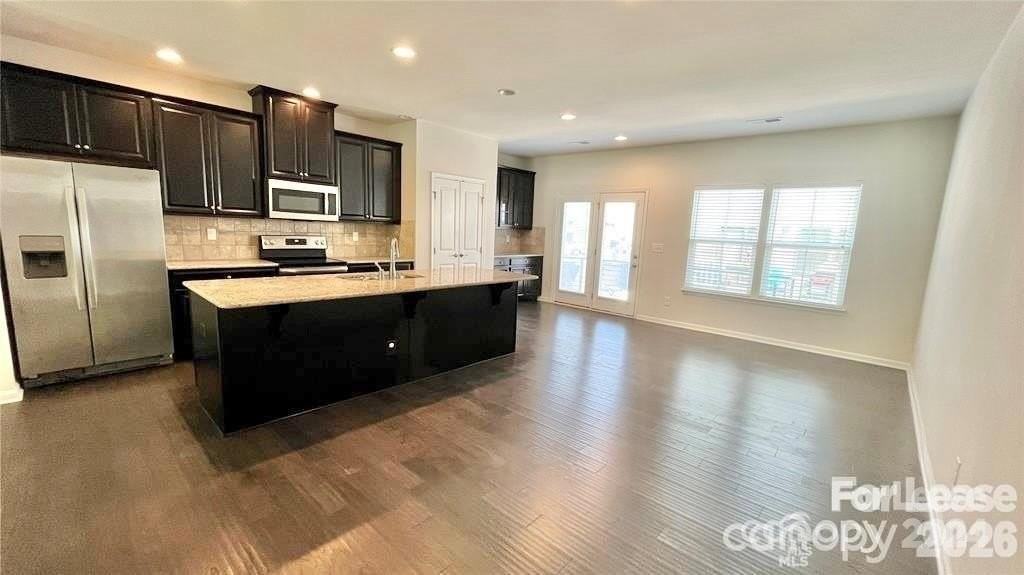 1519 S Church St - Photo 4 of 12