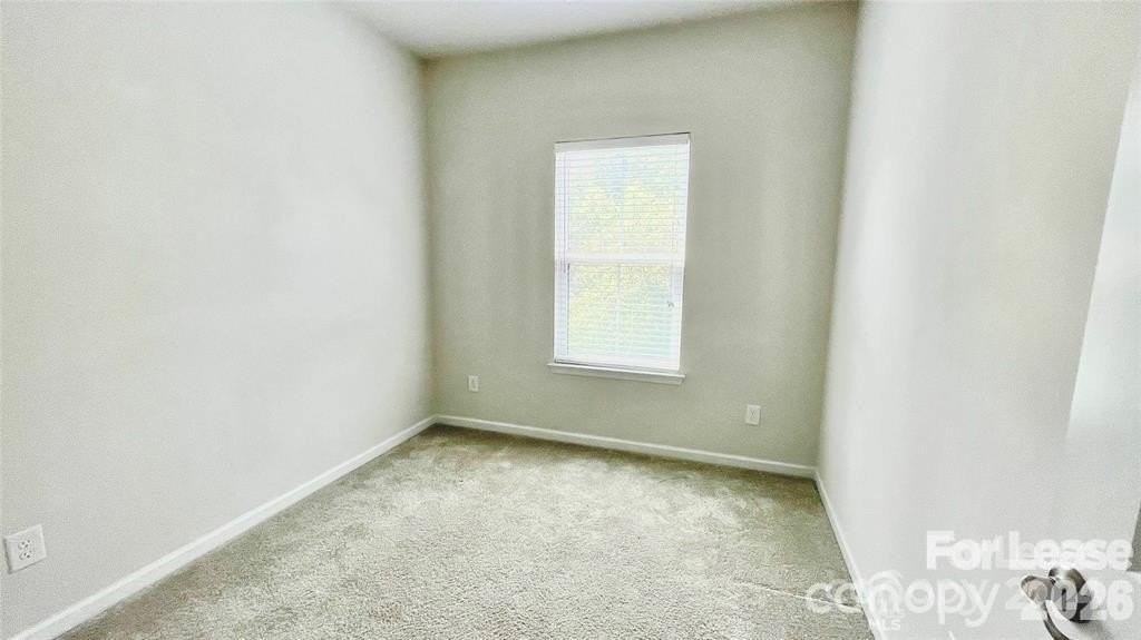 1519 S Church St - Photo 7 of 12