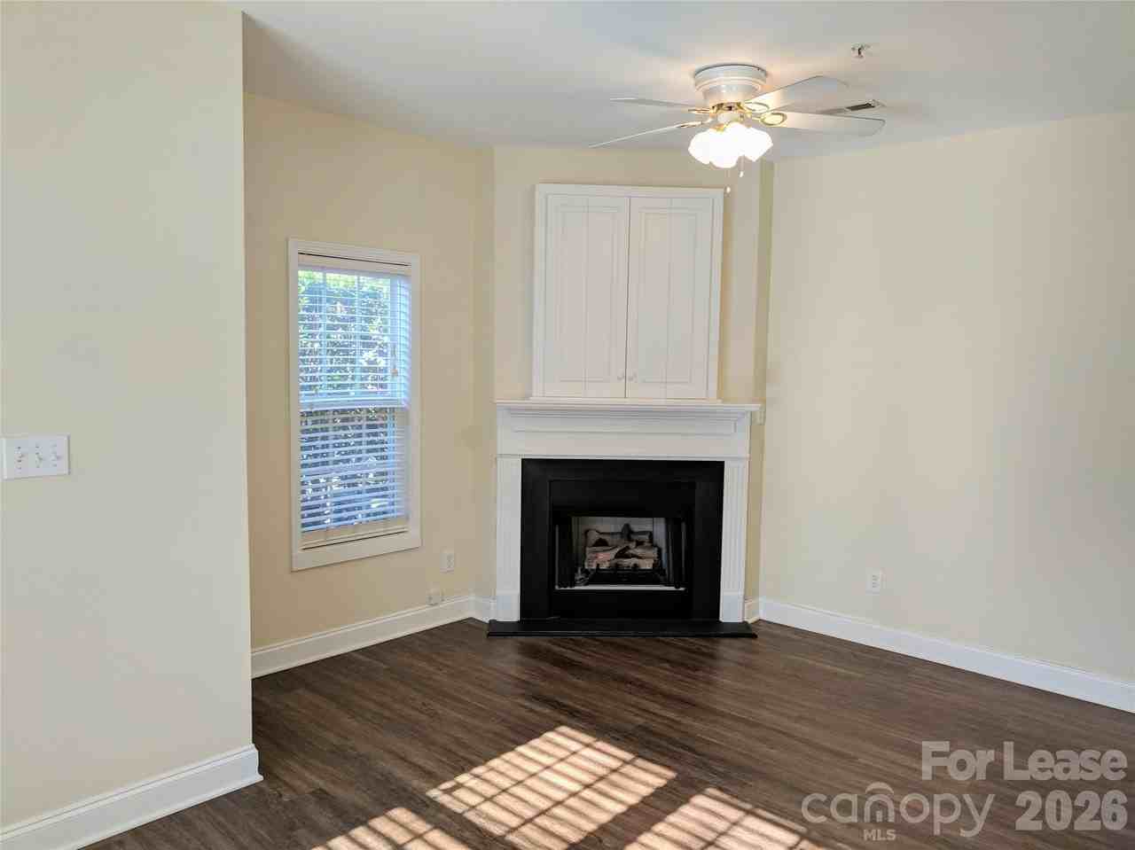 917 Shearer St #20 - Photo 3 of 20