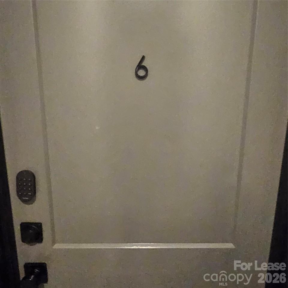 1002 Crawford Rd #6 - Photo 5 of 18