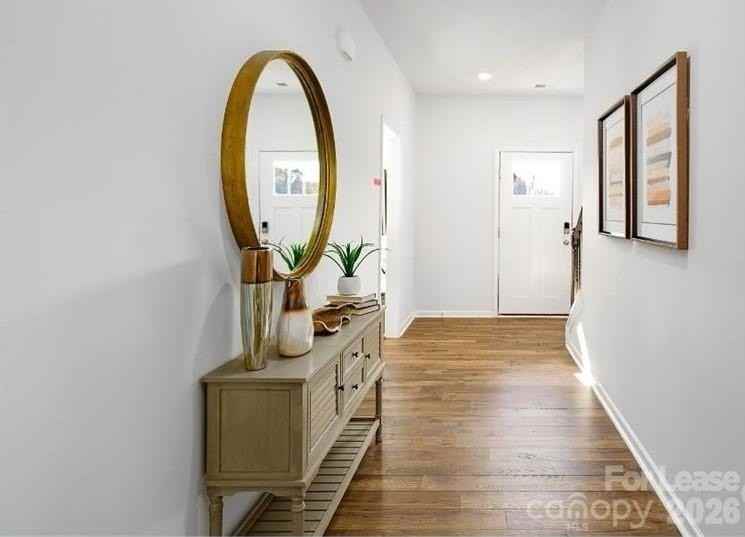 1720 Vanderlyn St - Photo 2 of 33