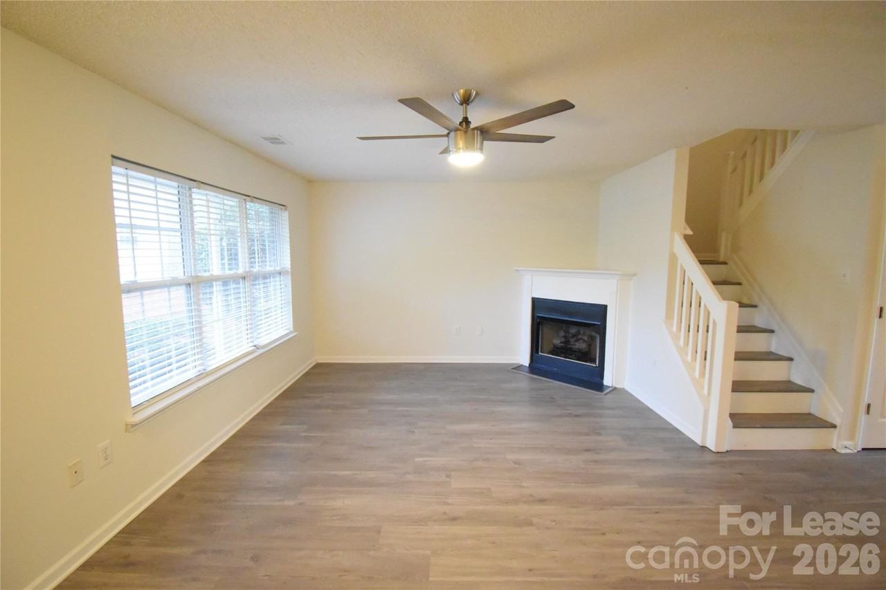 12563 Bluestem Ln - Photo 4 of 20