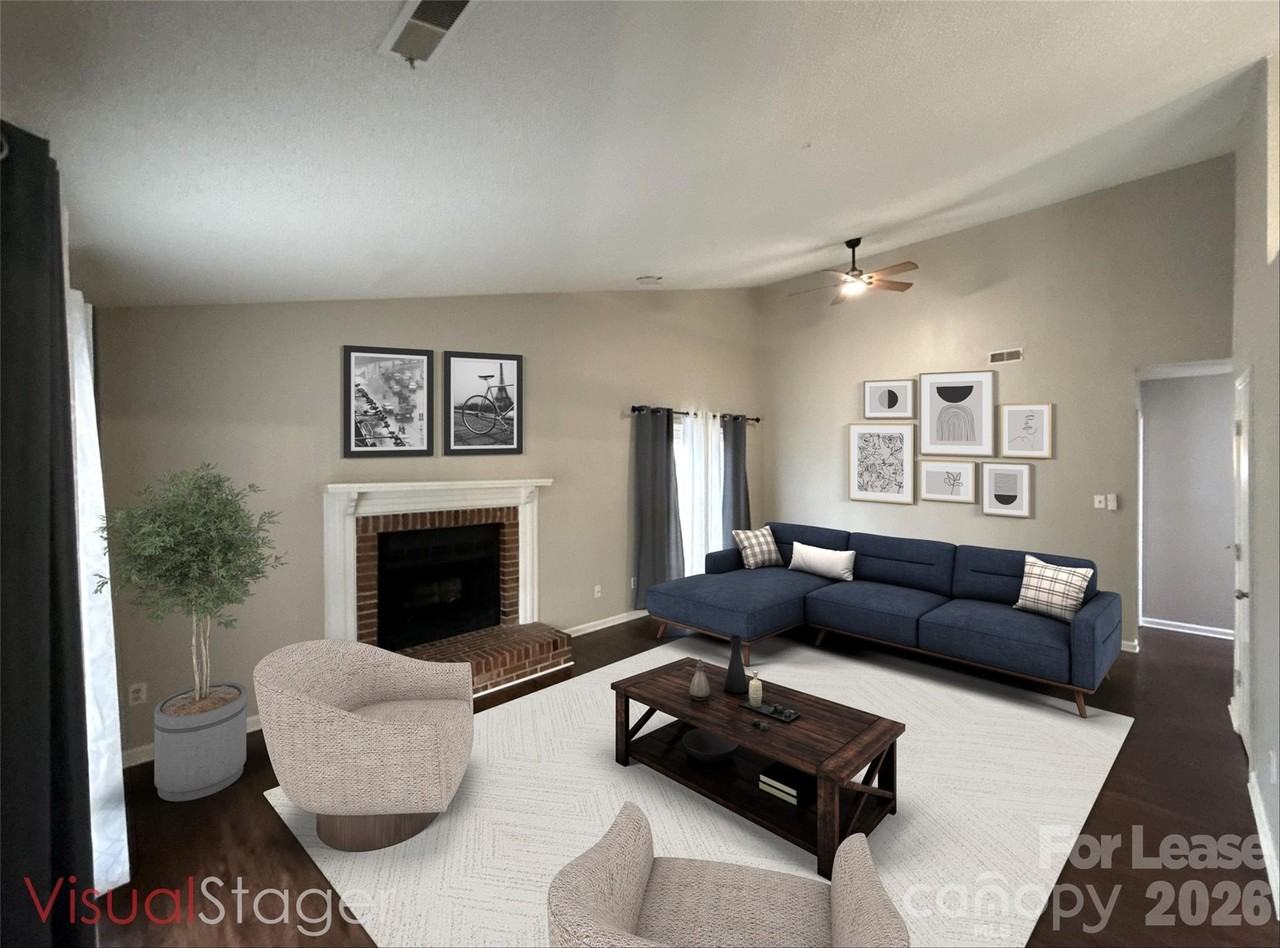 5919 Hunters Crossing Ln - Photo 3 of 14