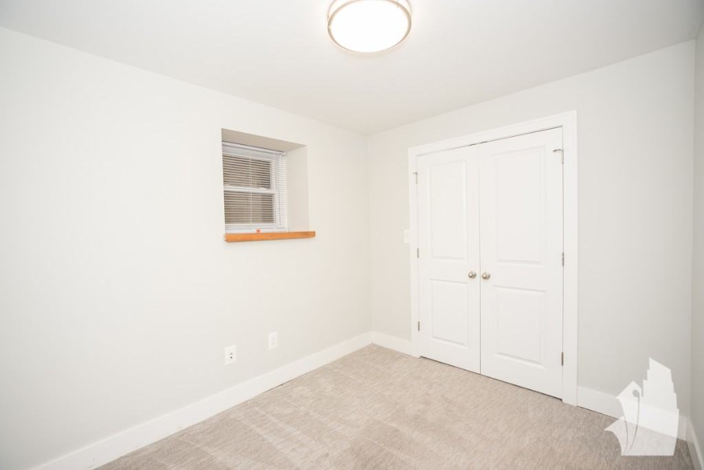 2326 N Southport Ave #CH2 - Photo 5 of 7