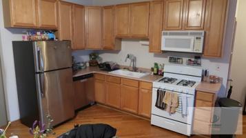 featured image of 1446 W Chicago Ave