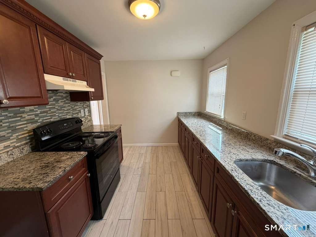 279 Clermont Ave 2nd Fl - Photo 3 of 16