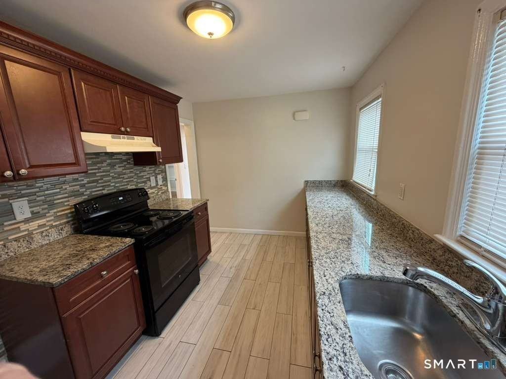 279 Clermont Ave 2nd Fl - Photo 5 of 16