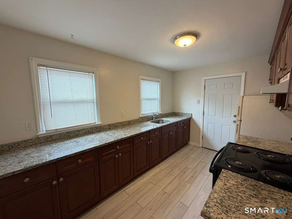 279 Clermont Ave 2nd Fl - Photo 6 of 16