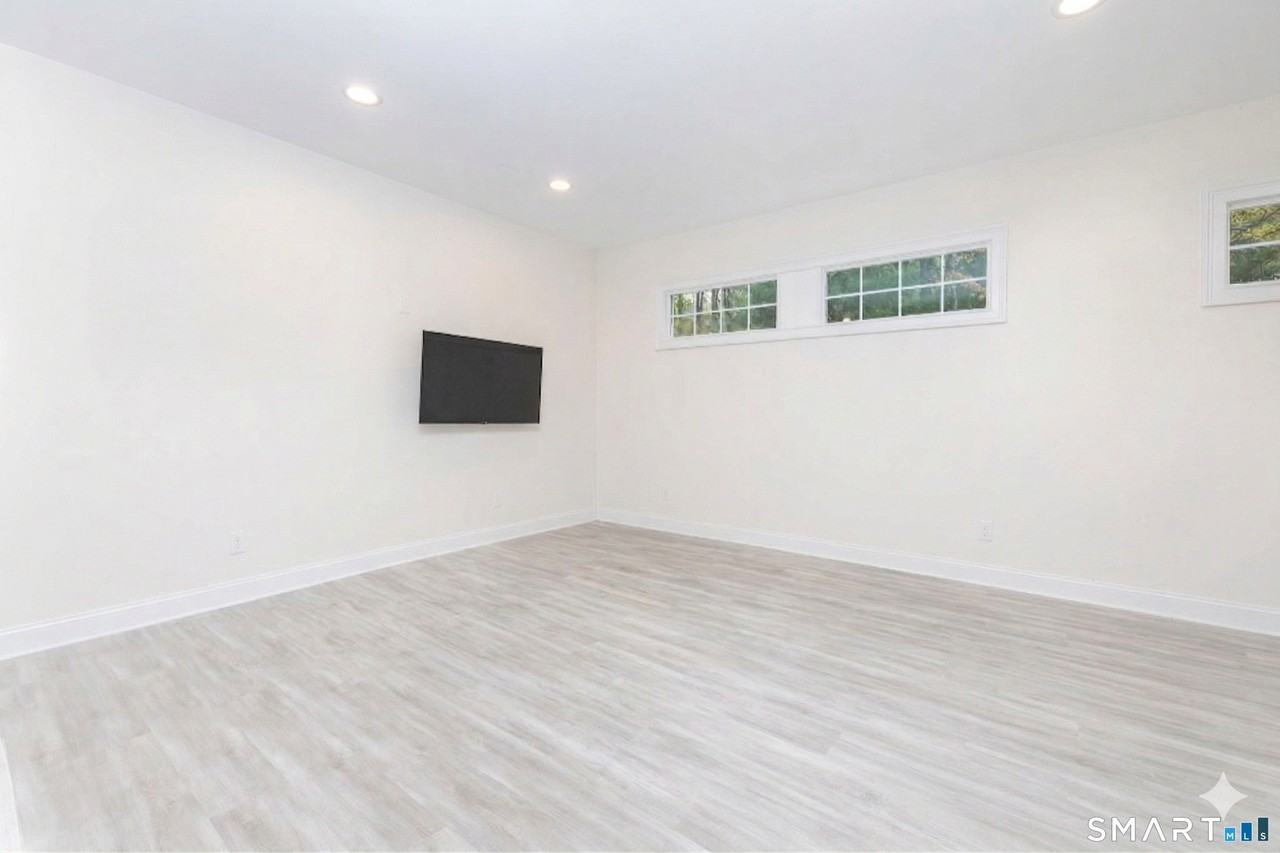 235 White Deer Rocks Road unit: Guest House - Photo 4 of 19