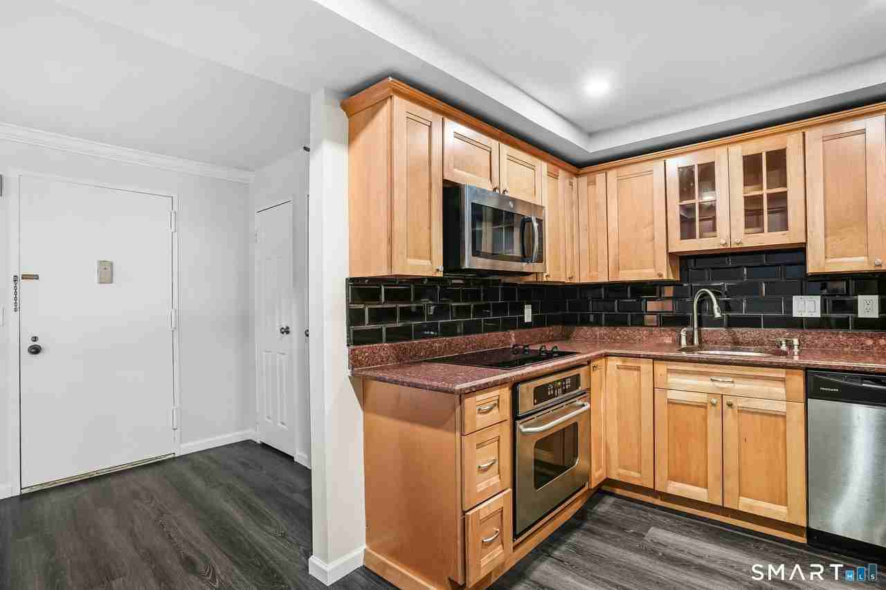 143 143 Hoyt Street #1K - Photo 5 of 40
