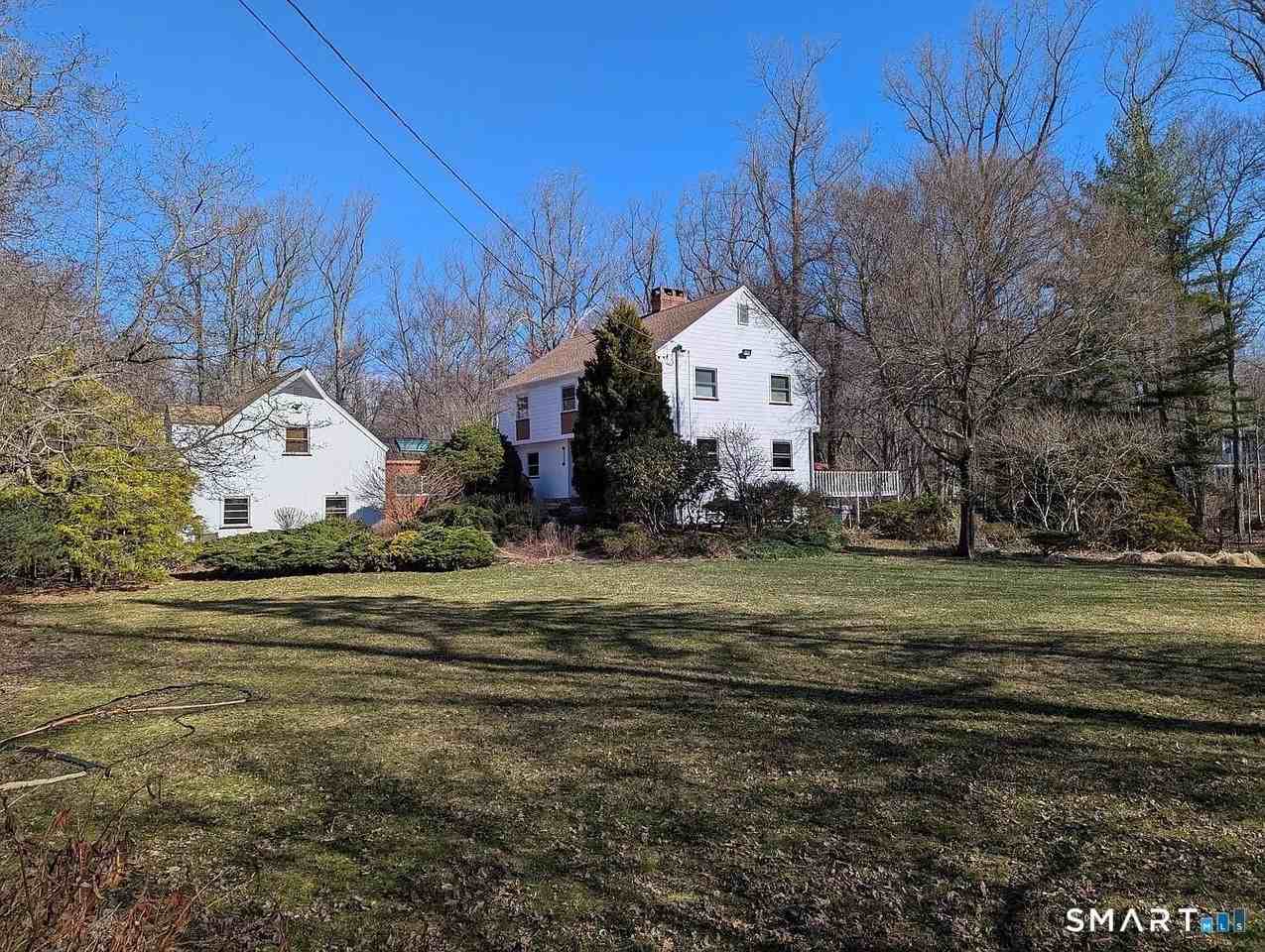 7 Joanne Ln - Photo 3 of 29