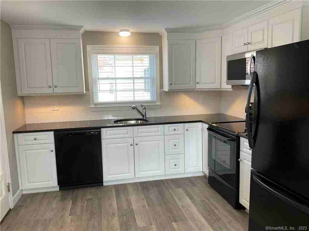 61 S Main St Apt 2 - Photo 5 of 16