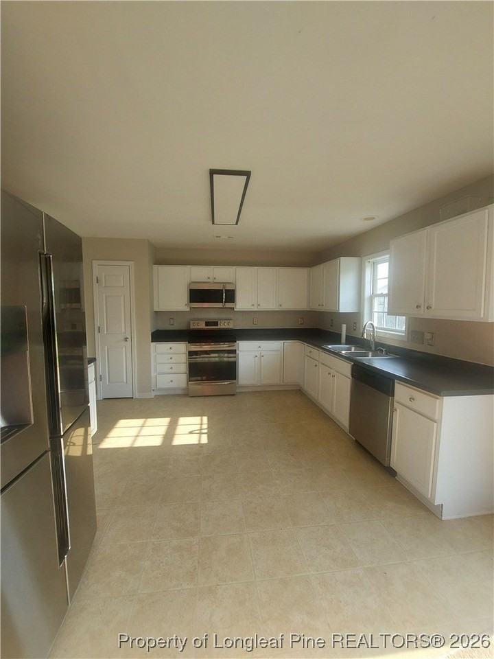 273 Saint George Dr - Photo 5 of 29