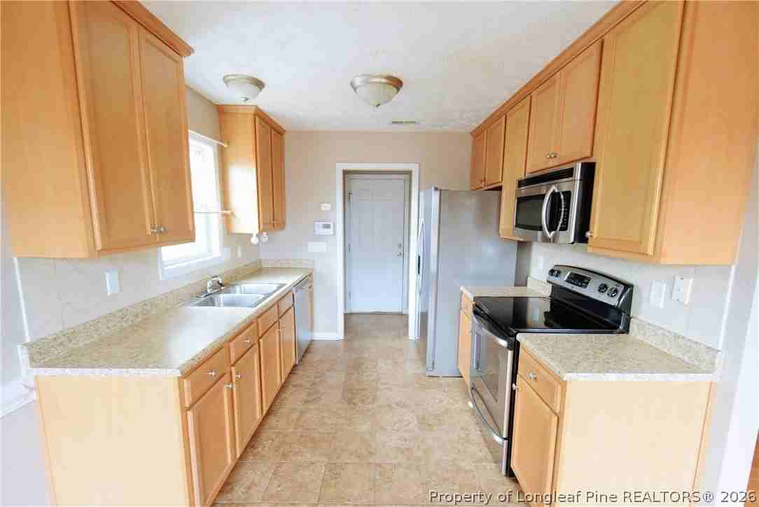 1636 Kershaw Loop - Photo 6 of 25