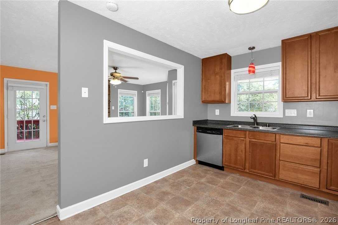 412 Mangum Ct - Photo 7 of 22