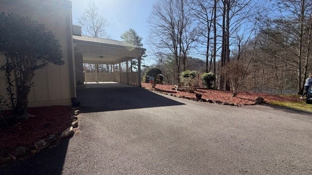 810 Oak Creek Rd Apt C - Photo 3 of 34