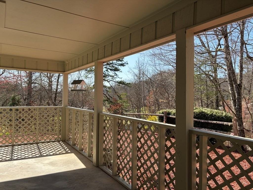 810 Oak Creek Rd Apt C - Photo 4 of 34