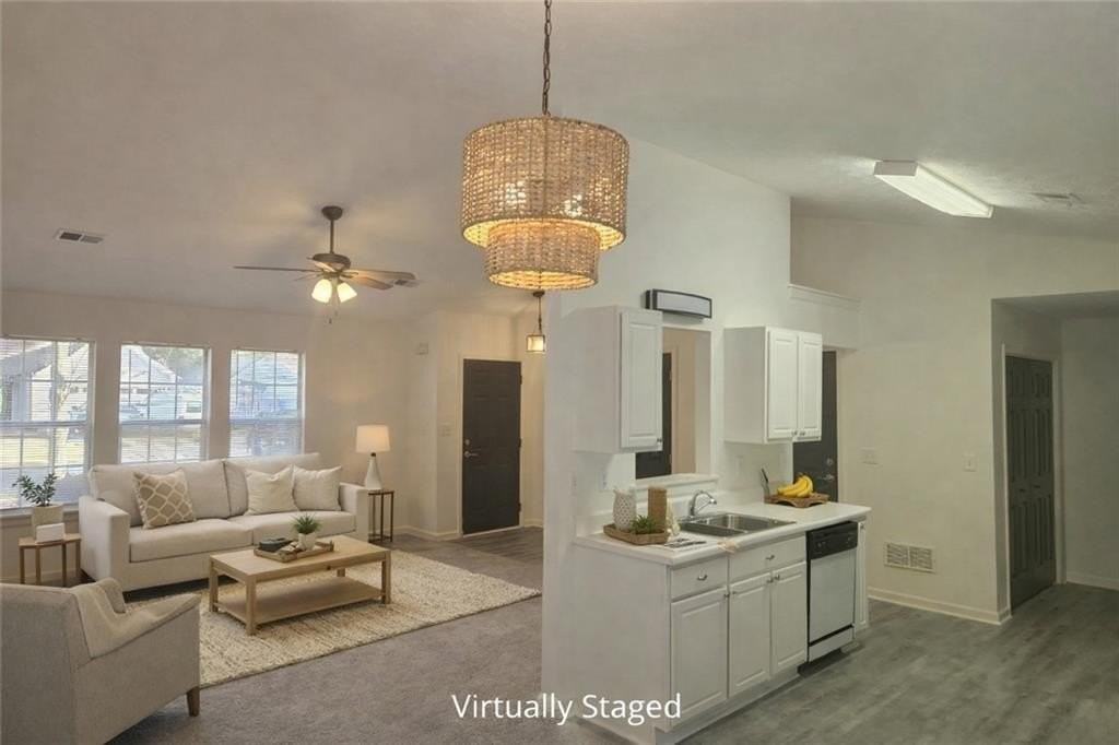 280 Hayward Ln - Photo 3 of 11