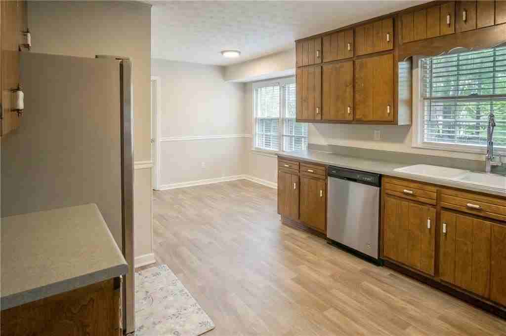 1802 Driftwood Pl - Photo 6 of 31
