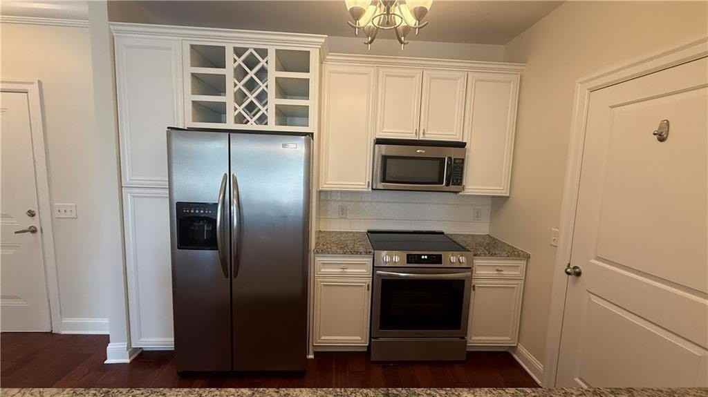 901 Abernathy Rd Ne #2190 - Photo 3 of 20