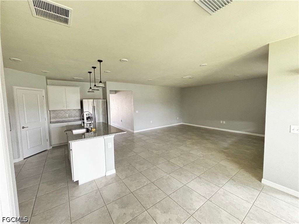 16056 Enclaves Cove Dr - Photo 3 of 13