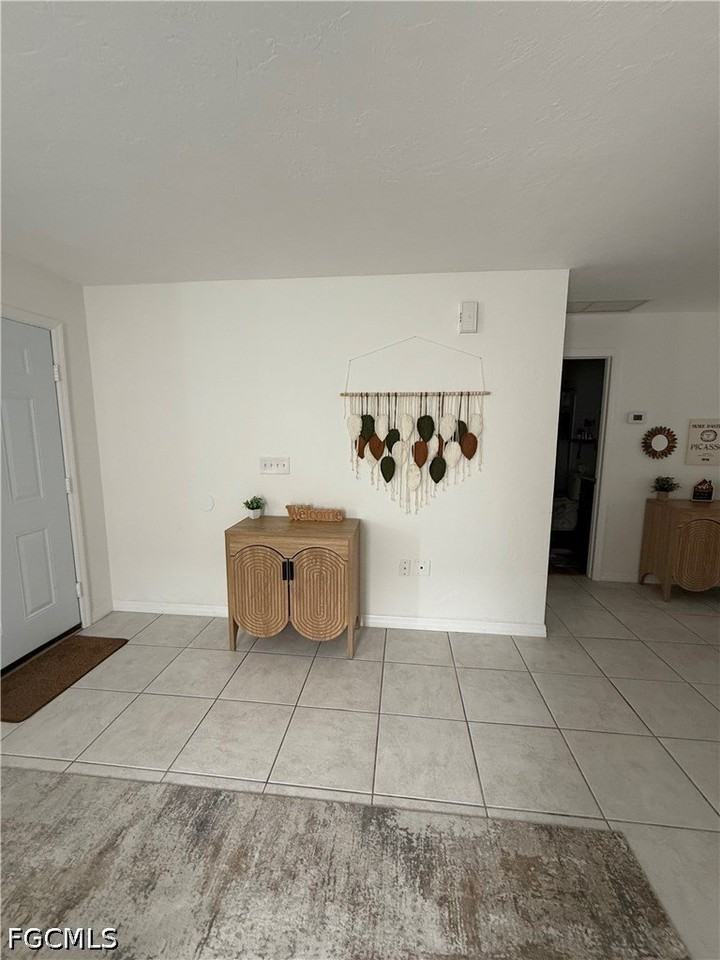 525 Se Van Loon Ter - Photo 6 of 14