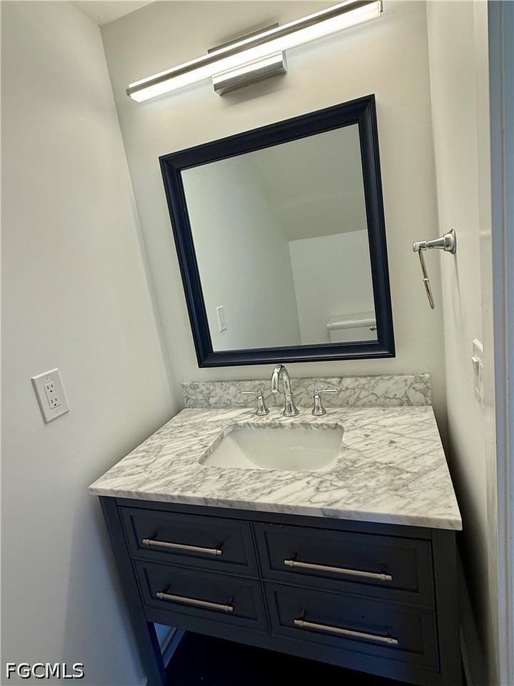 18422 Huckleberry Rd - Photo 7 of 28