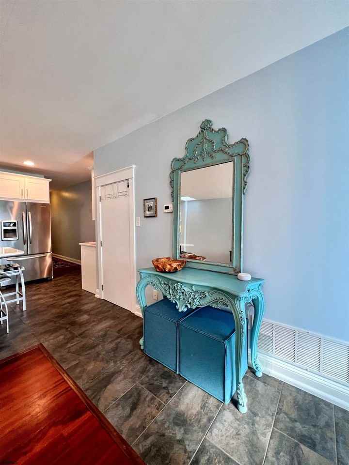 7903 Atlantic Ave #A - Photo 4 of 33