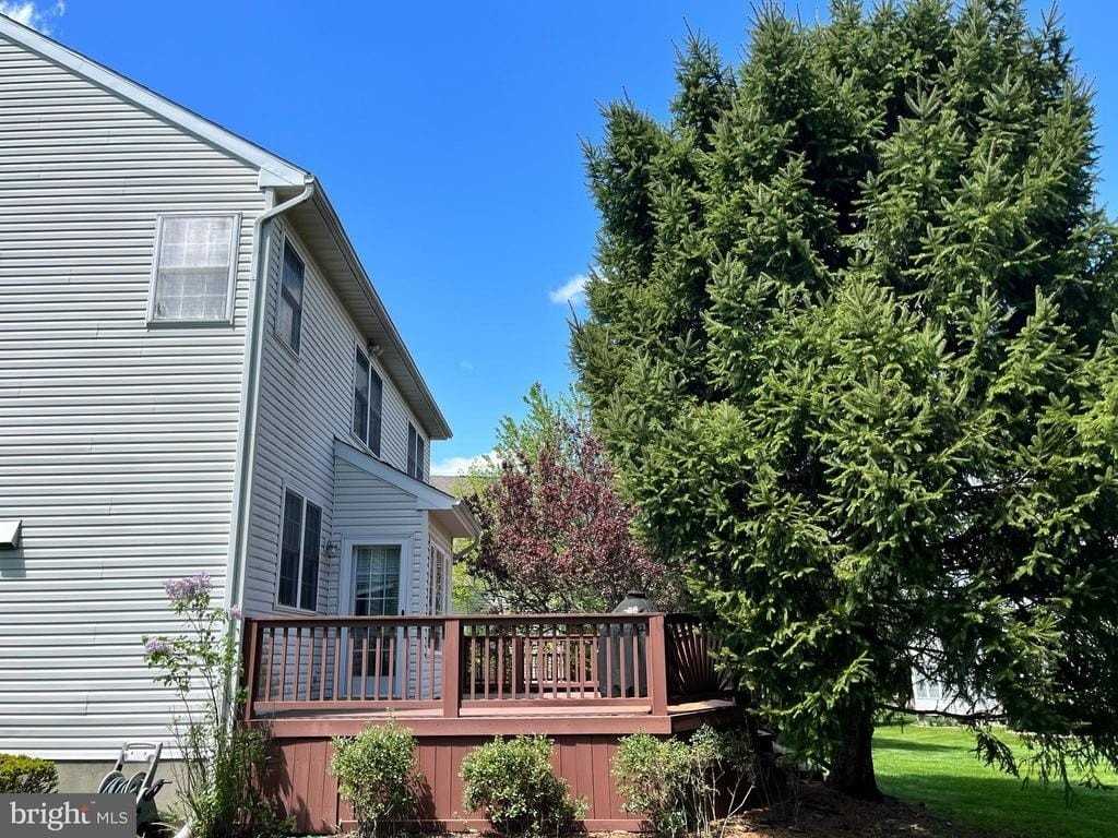 210 Kimberton Dr - Photo 4 of 40