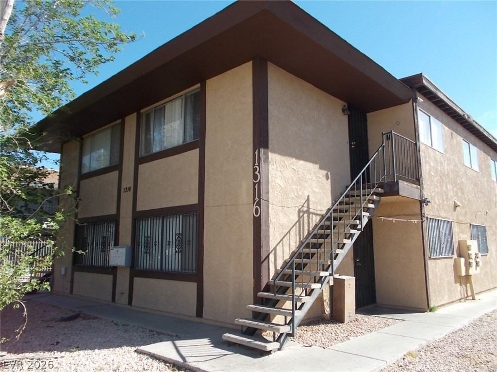 1316 N 21st St #C - Photo 3 of 19