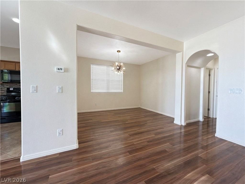 1117 Cactus Rock St - Photo 7 of 42