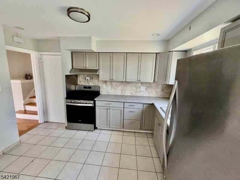 25 Huck Rd - Photo 3 of 18