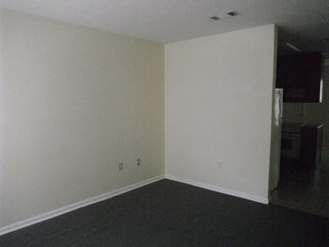 134 Pointe South Dr Apt D - Photo 2 of 6