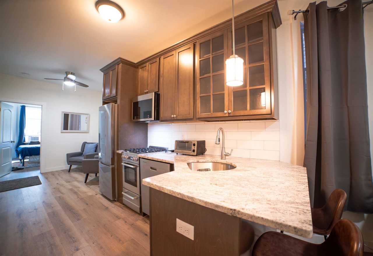 204 48th St #1L - Photo 2 of 15