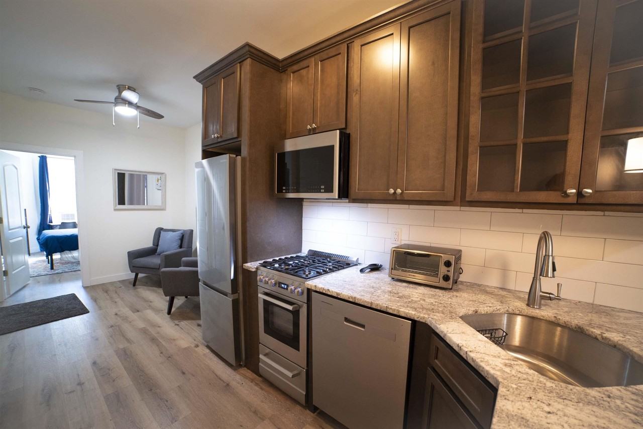 204 48th St #1L - Photo 3 of 15