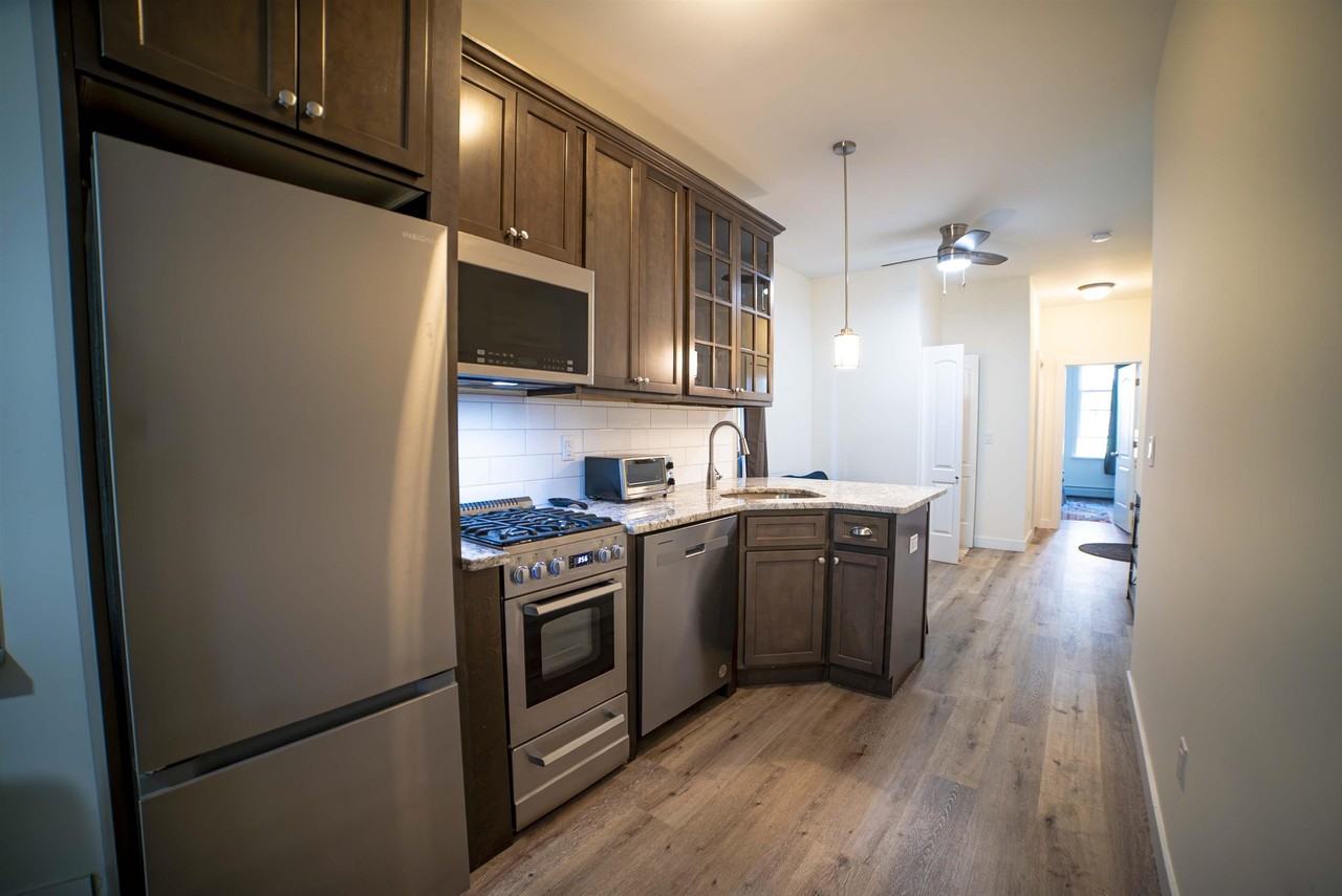 204 48th St #1L - Photo 6 of 15