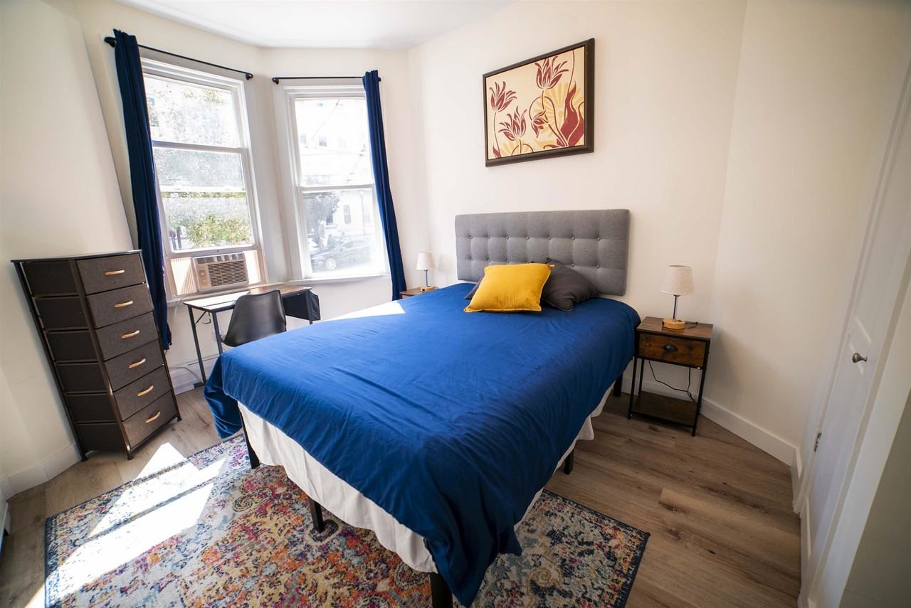 204 48th St #1L - Photo 7 of 15