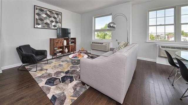 304 Broadway #206 - Photo 5 of 6