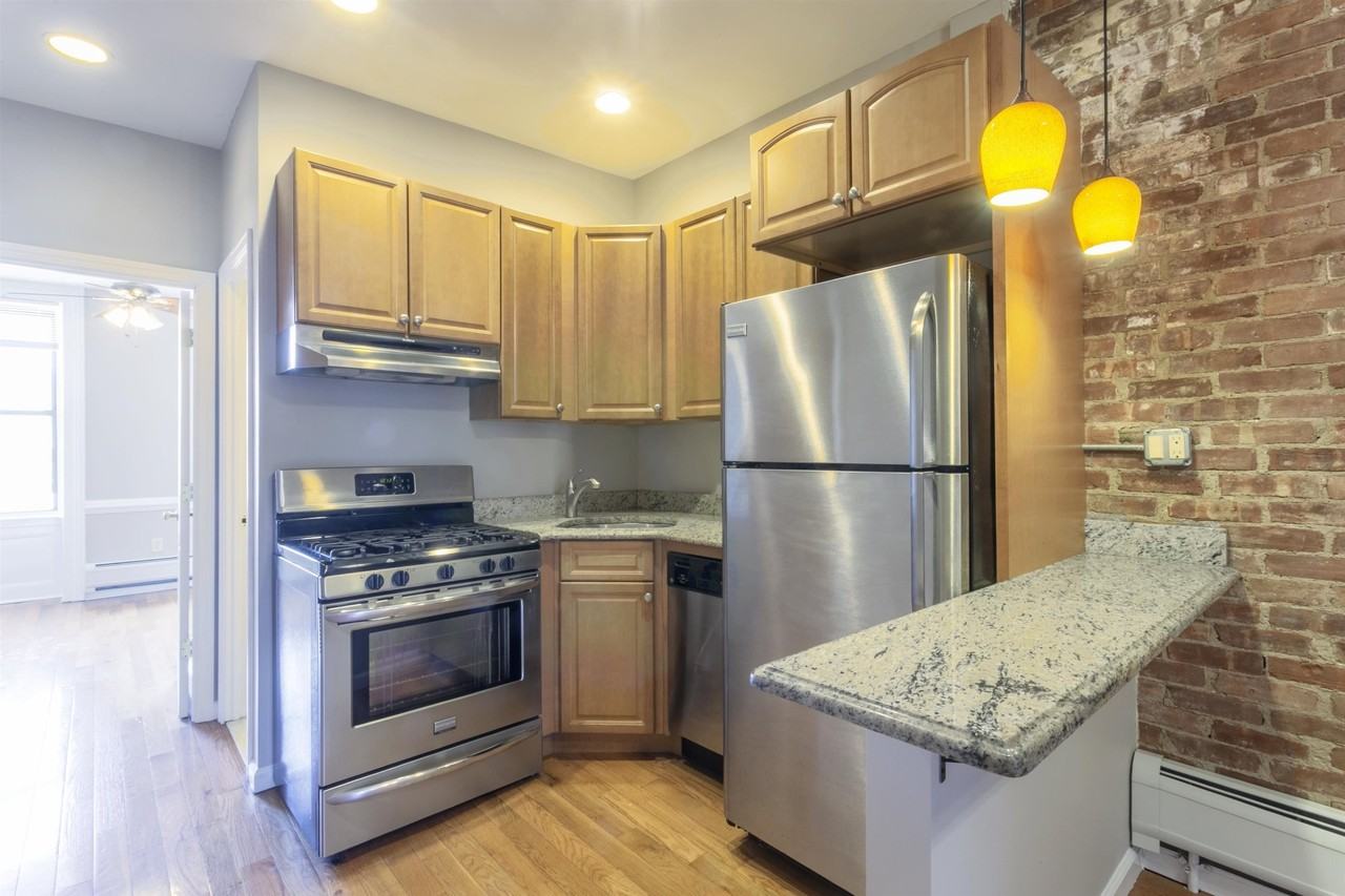 145 Brunswick St #3L - Photo 2 of 10