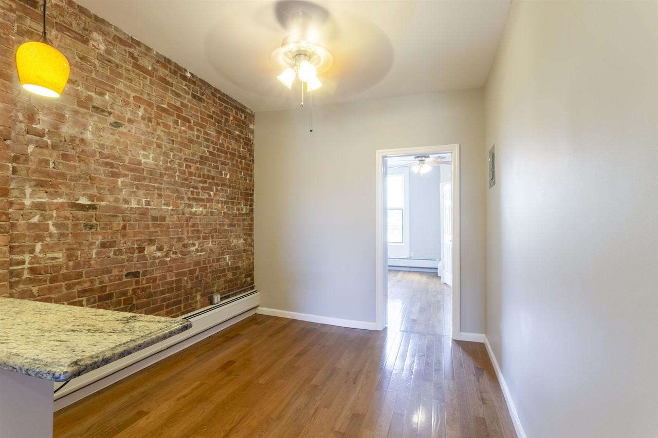 145 Brunswick St #3L - Photo 3 of 10