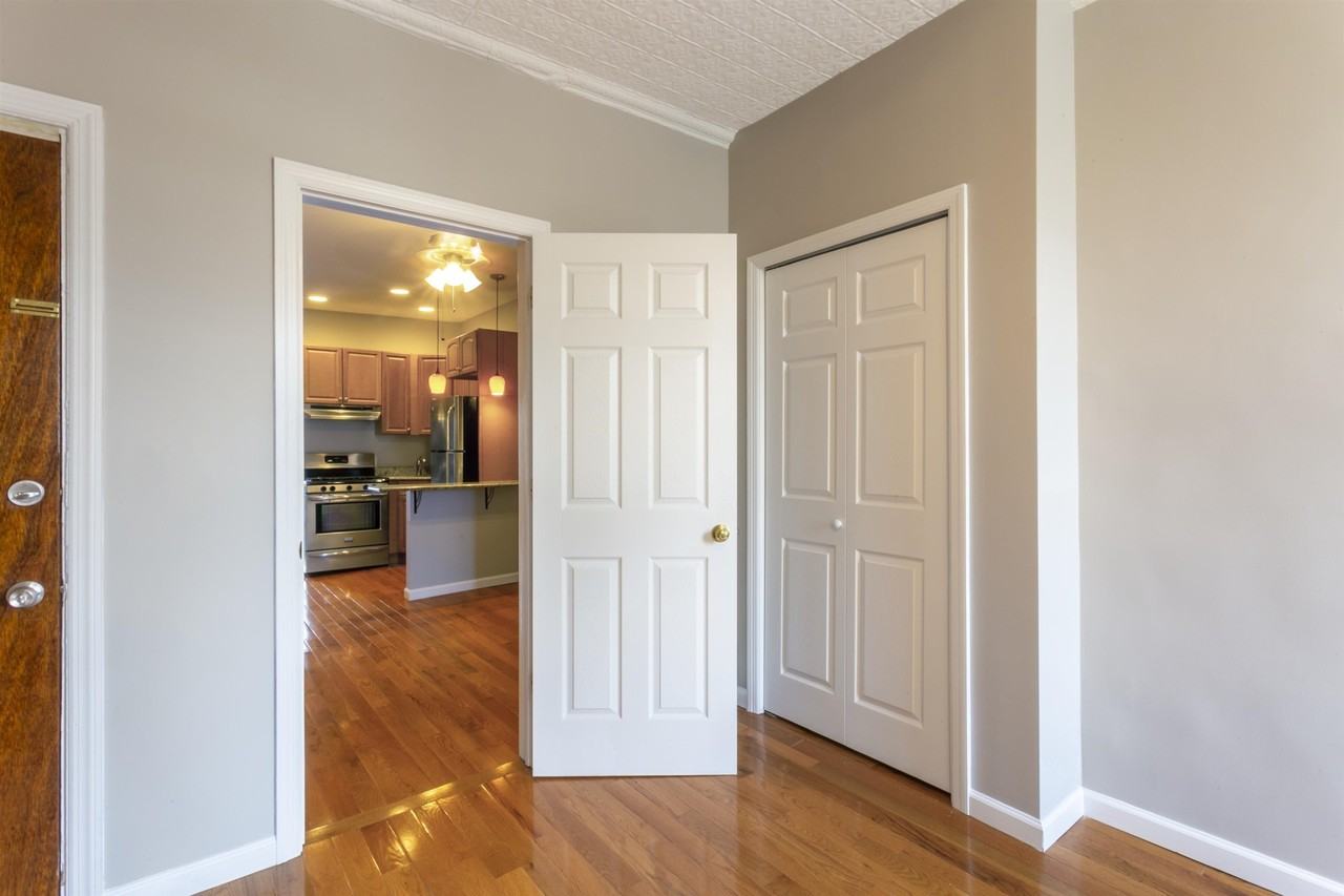 145 Brunswick St #3L - Photo 6 of 10