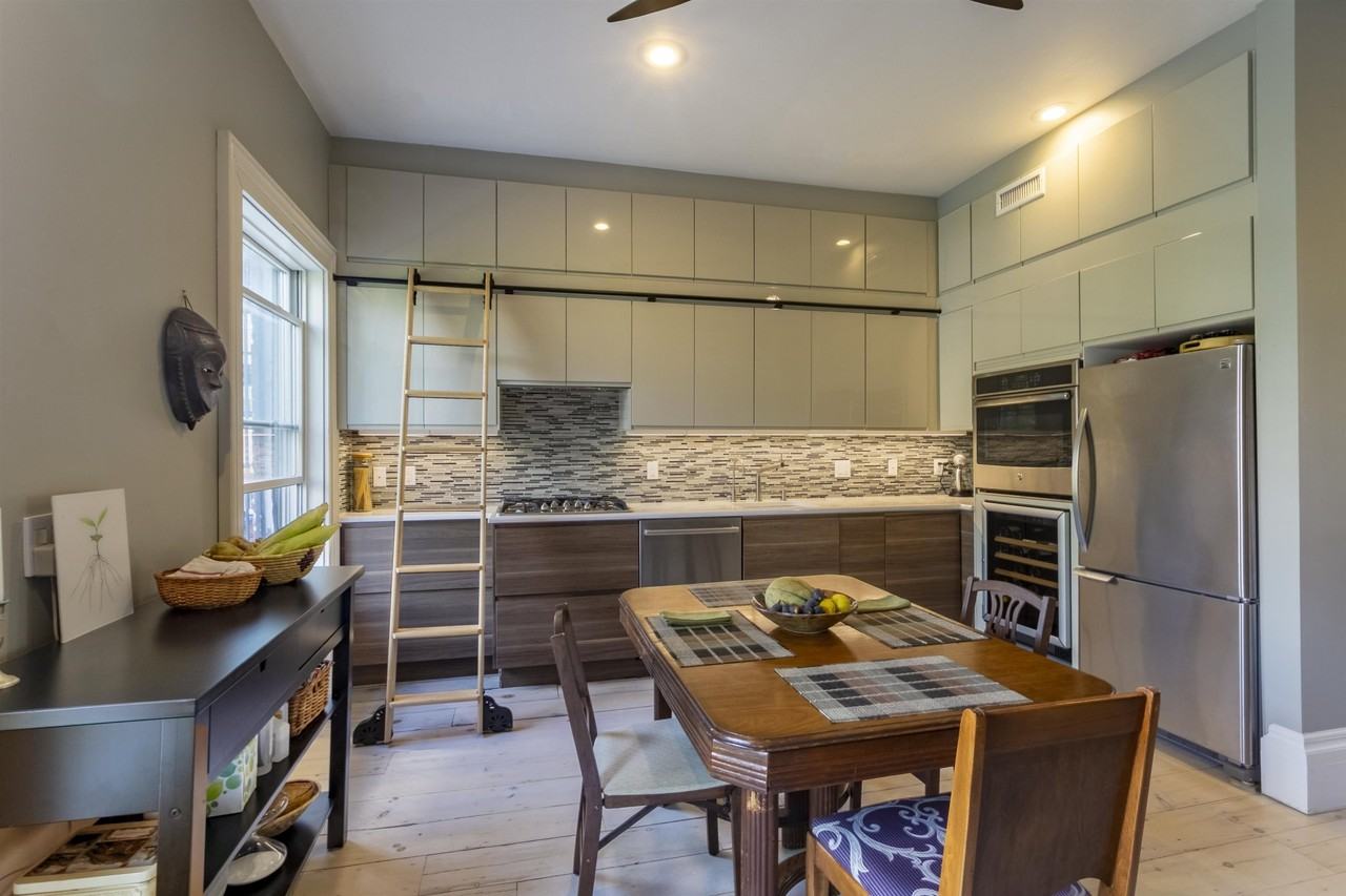 154 Sussex St #2 - Photo 5 of 15