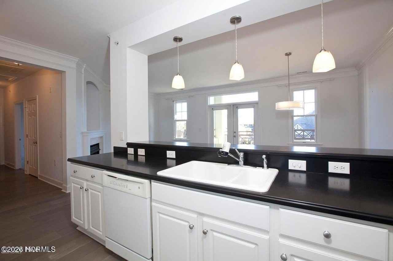 640 Village Park Dr #302 - Photo 6 of 20