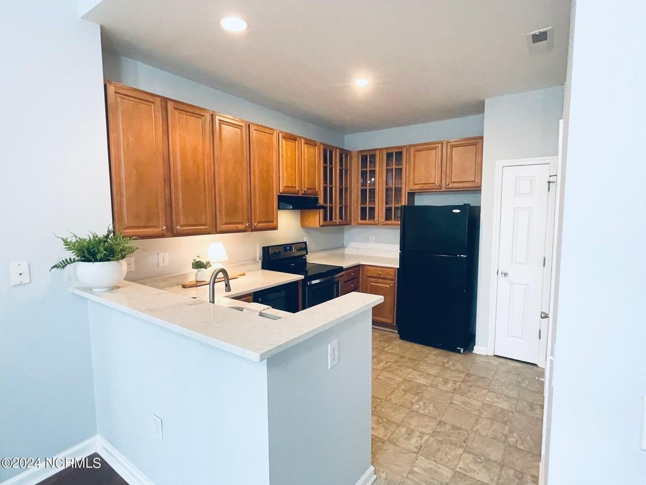 1129 Turtle Creek Rd Unit G - Photo 6 of 19