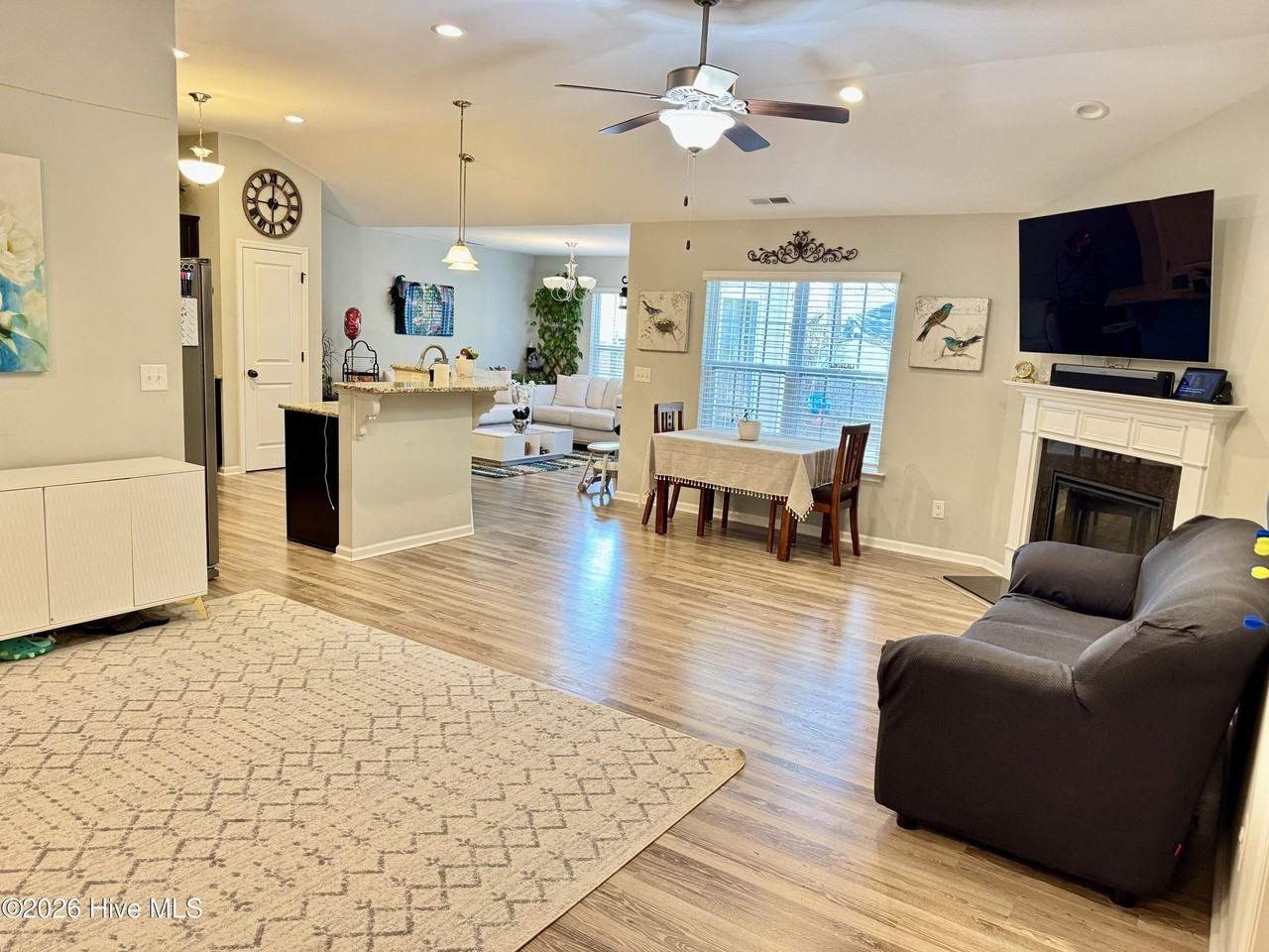 2645 Rhinestone Dr - Photo 5 of 21