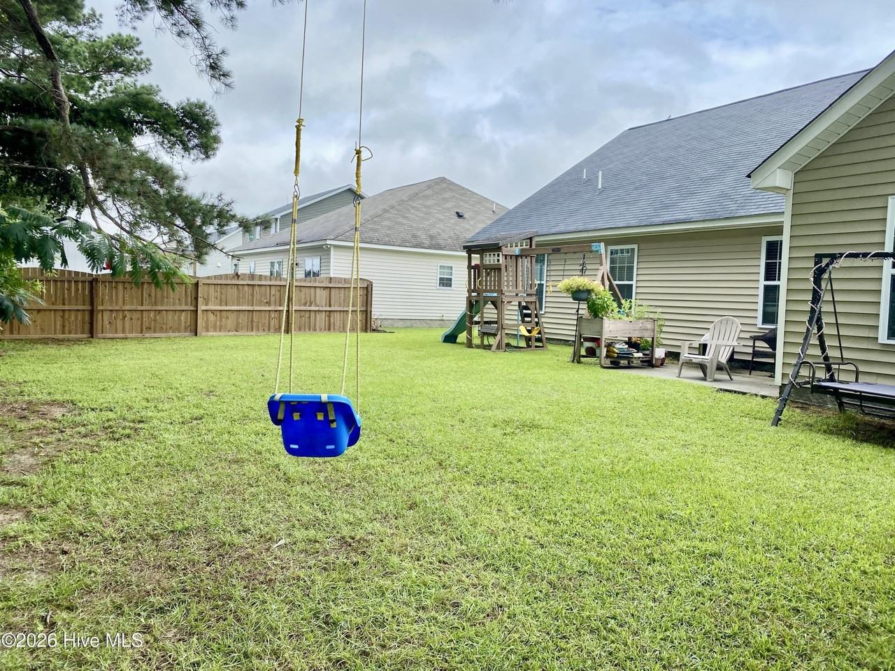 2645 Rhinestone Dr - Photo 7 of 21